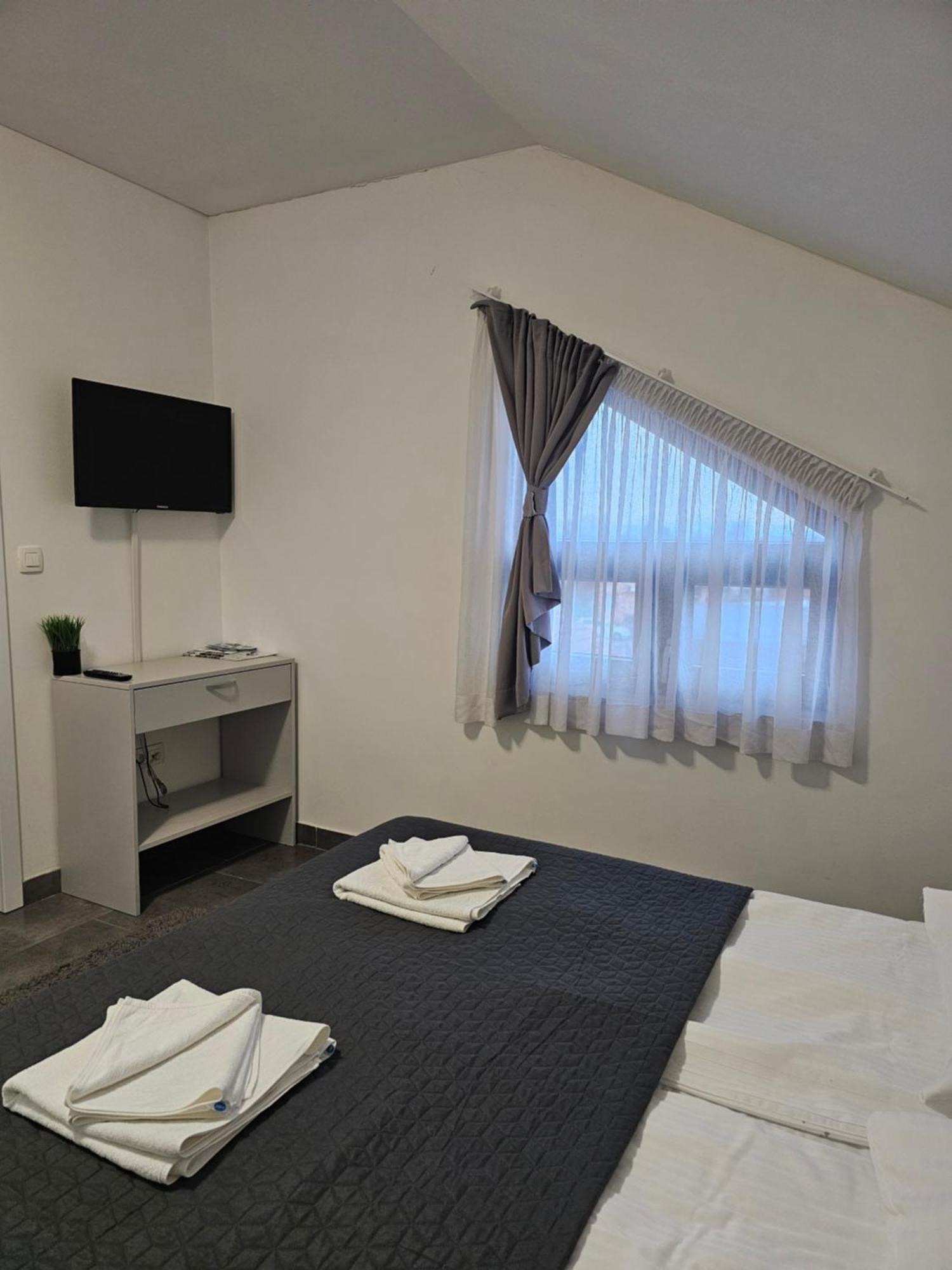 Filipovic Rent A Car & Apartments Selnica Scitarjevska ภายนอก รูปภาพ
