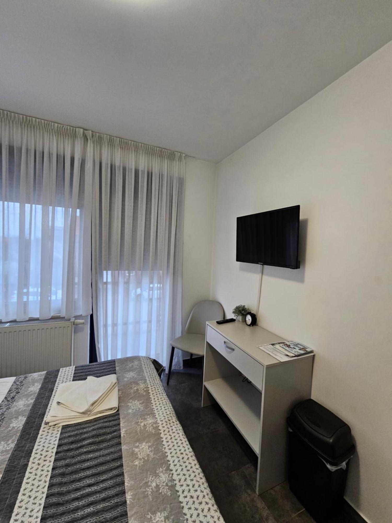 Filipovic Rent A Car & Apartments Selnica Scitarjevska ภายนอก รูปภาพ