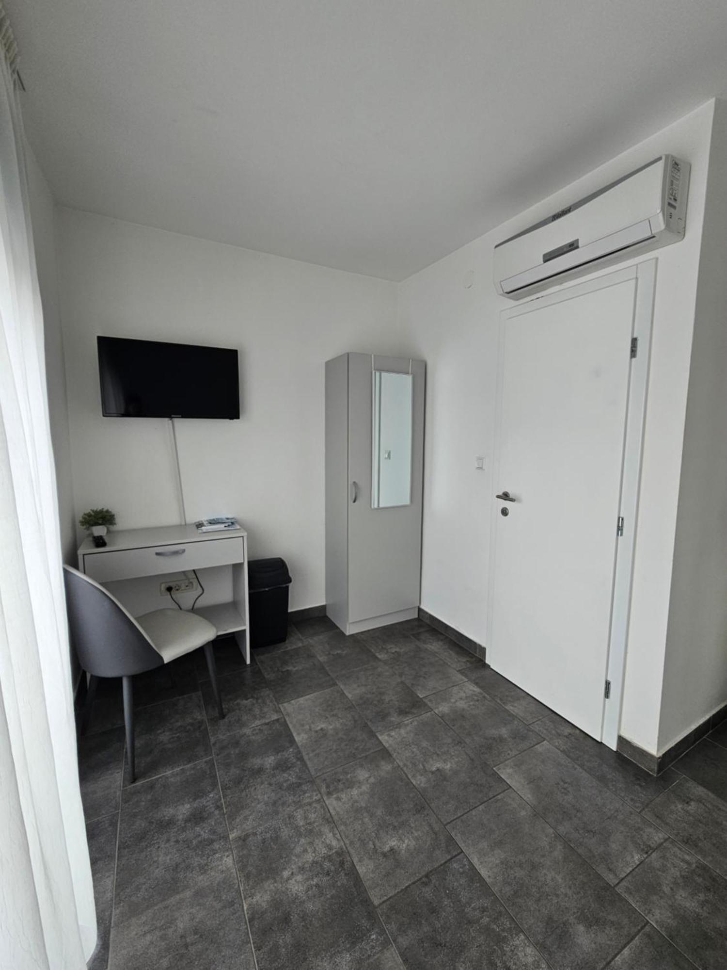 Filipovic Rent A Car & Apartments Selnica Scitarjevska ภายนอก รูปภาพ
